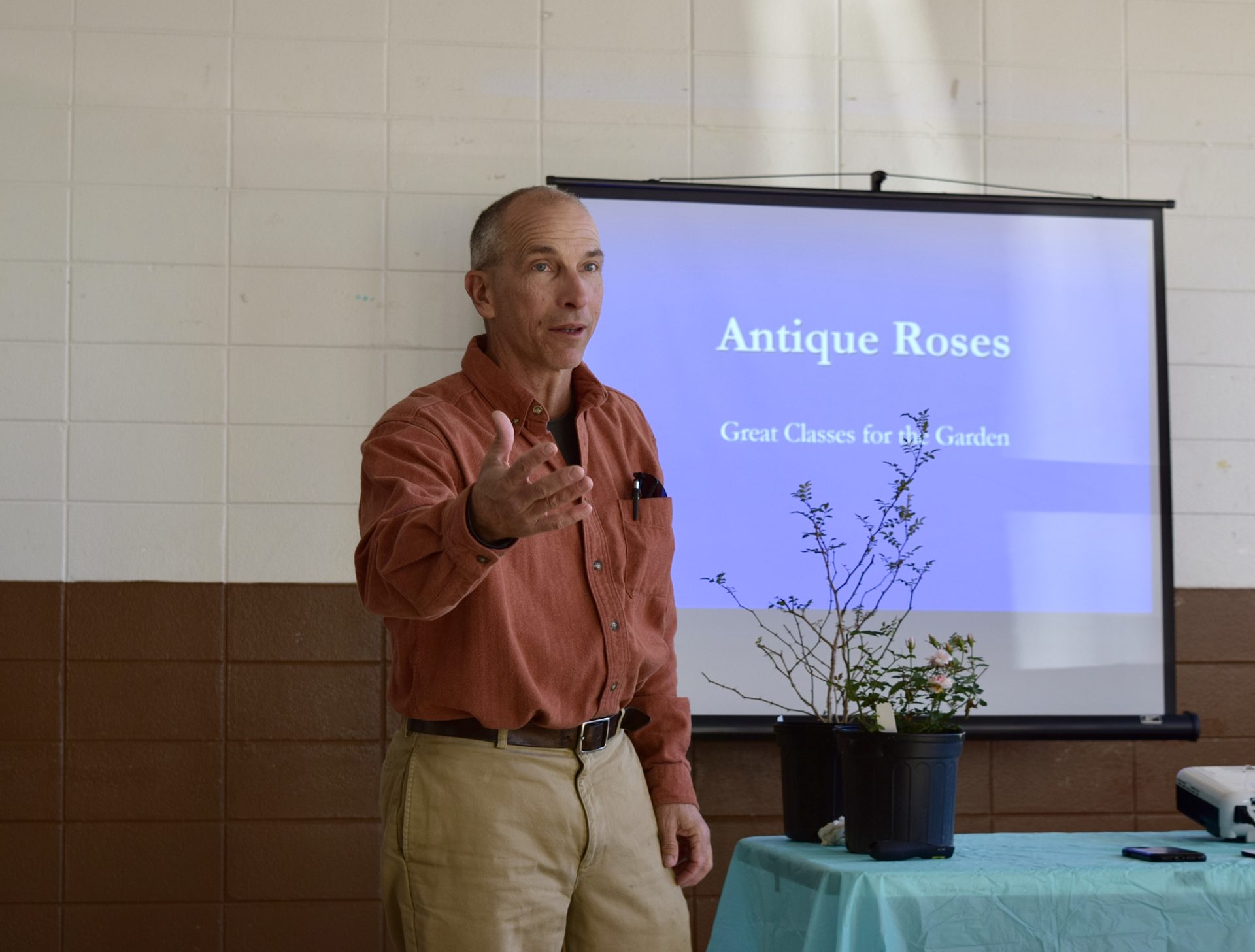 Jason Powell talks on antique roses.