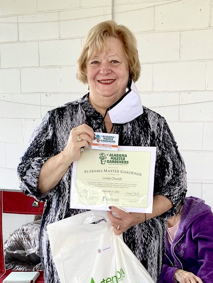 Linda Church gets certificate